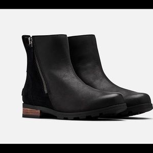 Sorel Emelie Zip Bootie Black